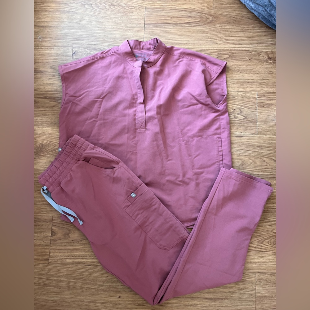 Mauve Figs Scrubs Set